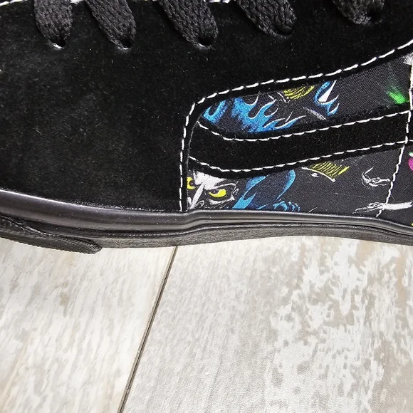 Vans X Disney 100 SK8-Hi Villains - Picture 12 of 14